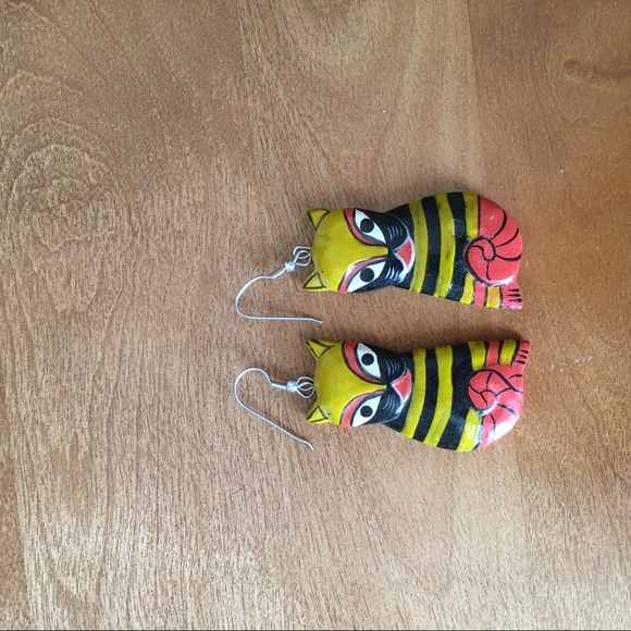 5 pairs of unique animal and sea creature earrings - Picture 4 of 6